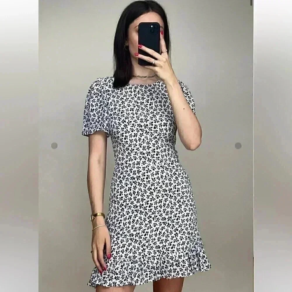 Nwt Reformation White & Blue Floral Beesley Dress In Us 2